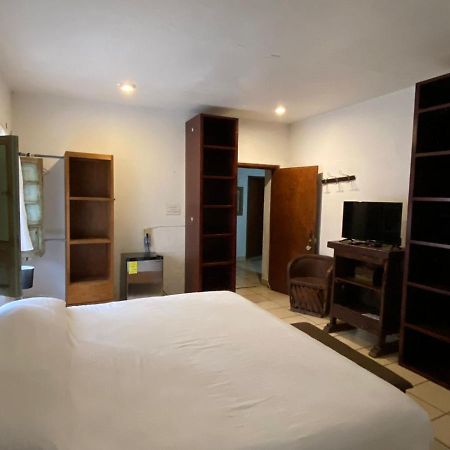 Meson Don Quijote Apartment อาจิจิก ภายนอก รูปภาพ