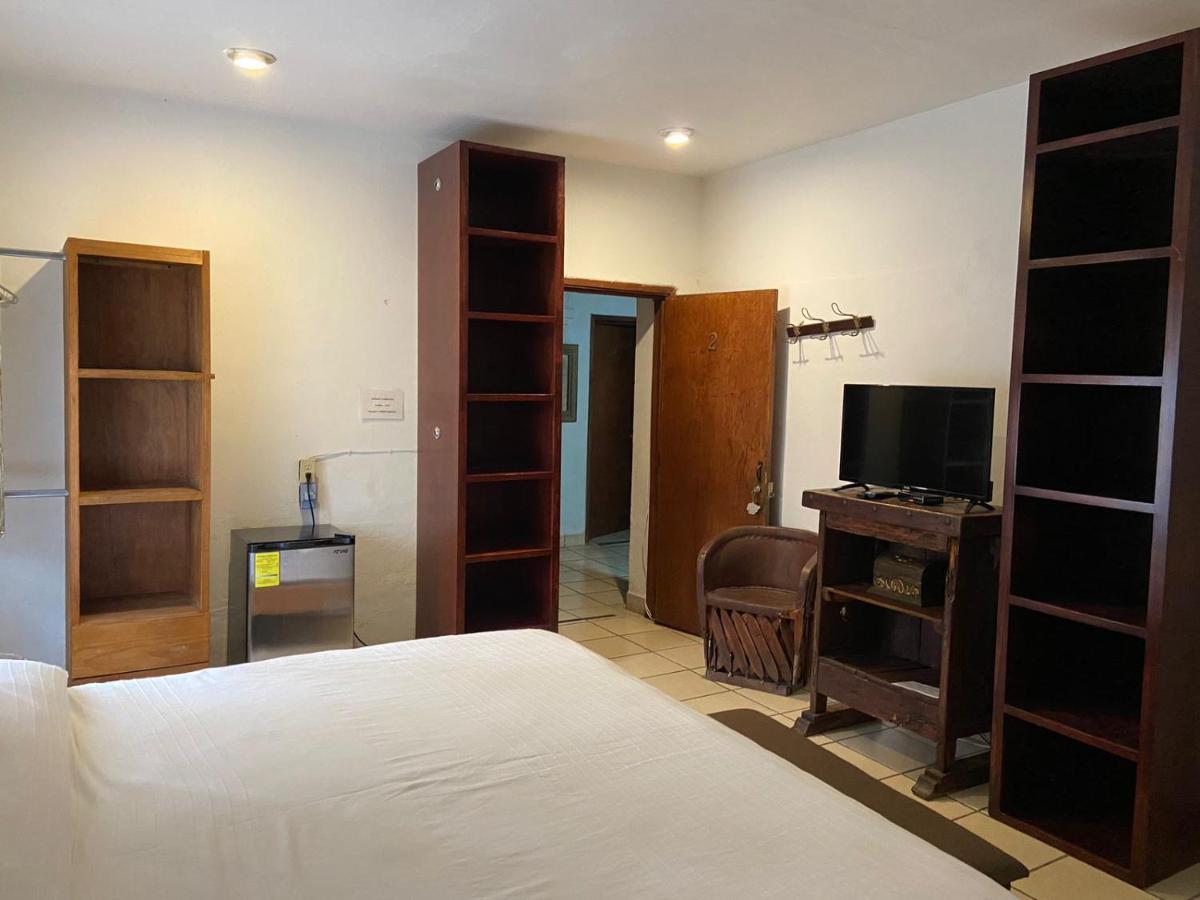 Meson Don Quijote Apartment อาจิจิก ภายนอก รูปภาพ